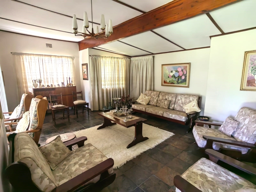 5 Bedroom Property for Sale in Parys Free State